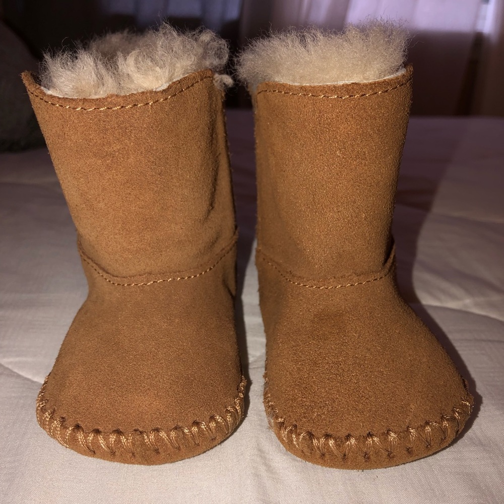UGG baby boots - Picture 3 of 3